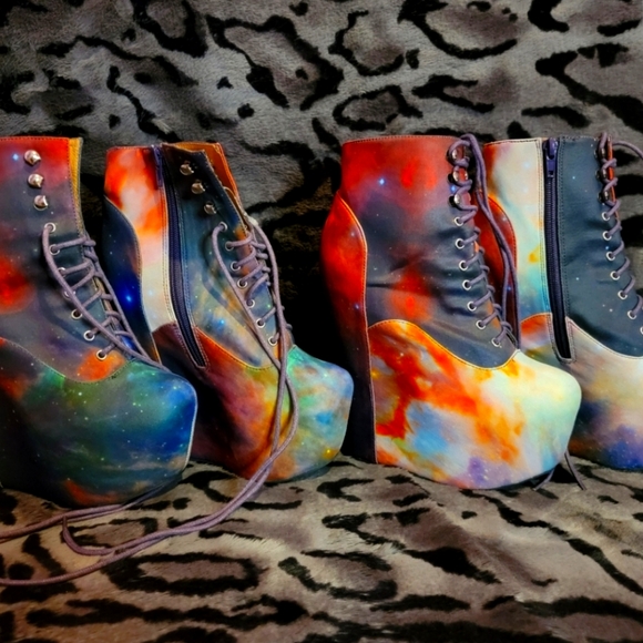 NWOB Jeffrey Campbell X Blackmilk Damsel Platform Wedge Galaxy Print SIZE 6 - Picture 2 of 3